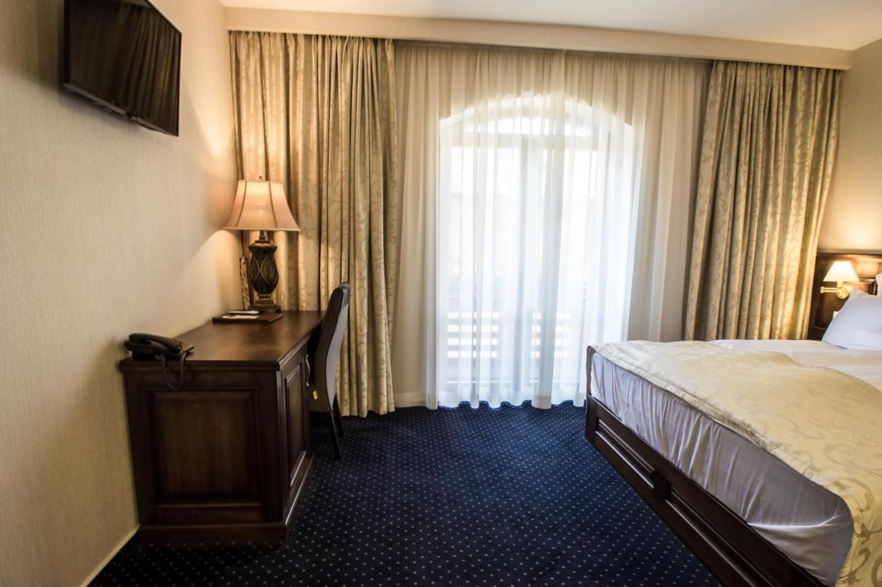 Noblesse Boutique Resort Sibiu Luaran gambar A room at the hotel