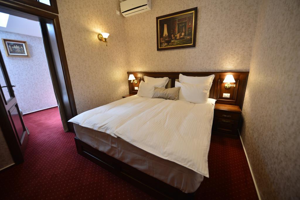 Noblesse Boutique Resort Sibiu Luaran gambar A room at the hotel